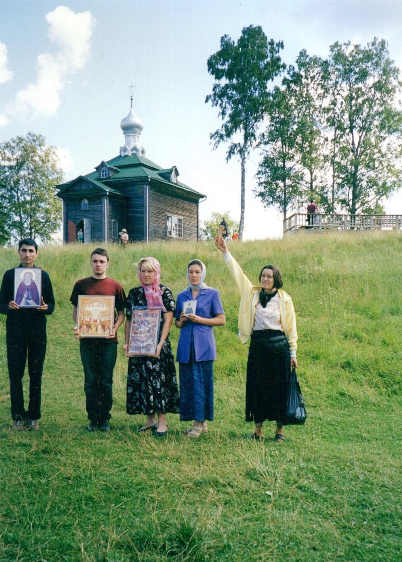 На истоке Волги. Св-Ольгин м-рь 27.07.2002 sch03