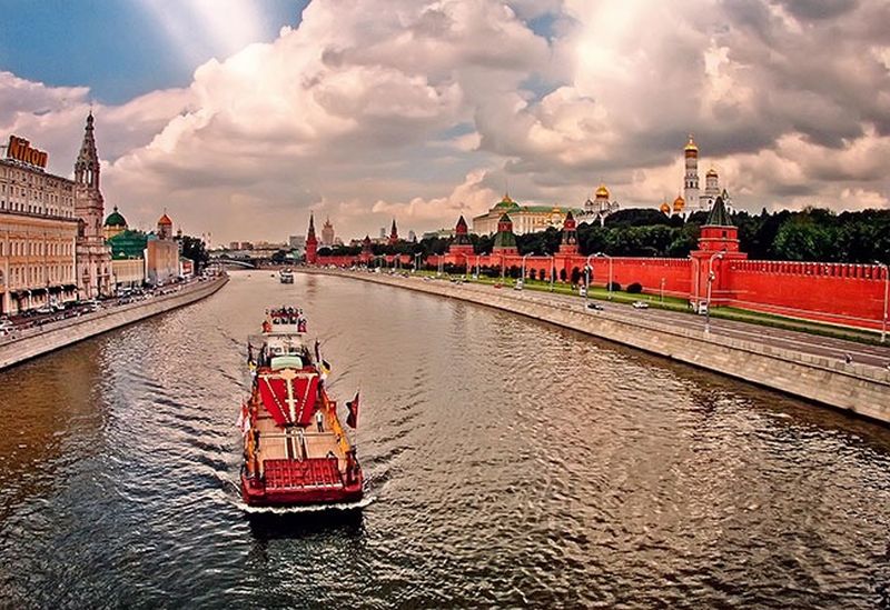 Бутовский Соловецкий крест шествует по Москве-реке Бутовский Соловецкий крест шествует по Москве-реке